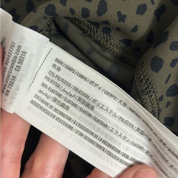 NWT Abercrombie & Fitch Leopard Spot Leggings in Green - Size M - Picture 6 of 6